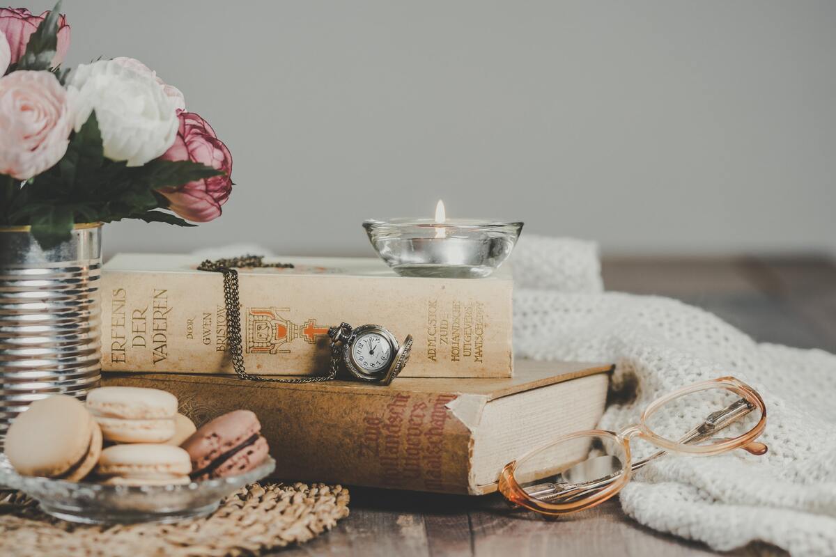 цветы, книга, часы, винтаж