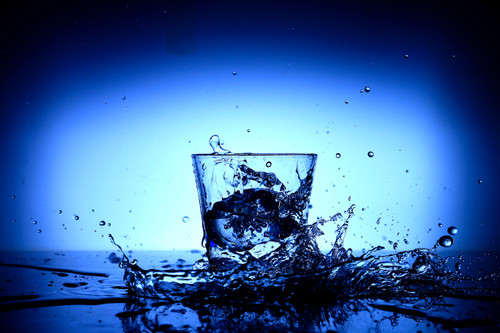 абстракция, стакан, брызги, вода